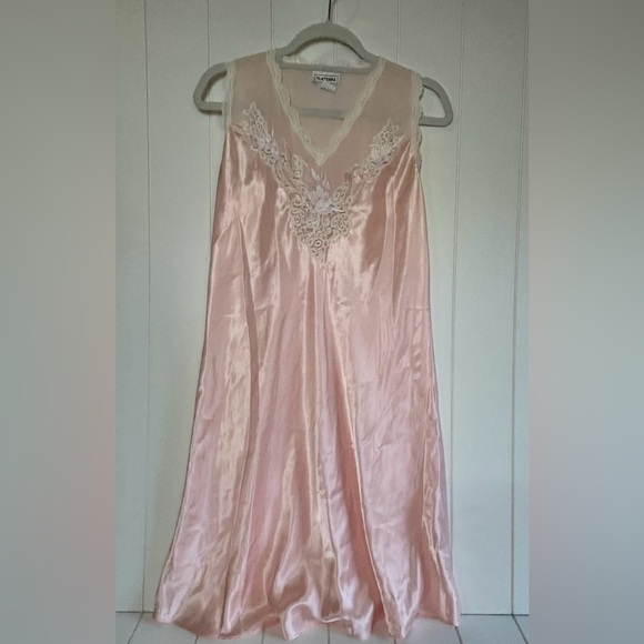Natori Pink Lace Chemise Satin Sleepwear - Picture 1 of 3